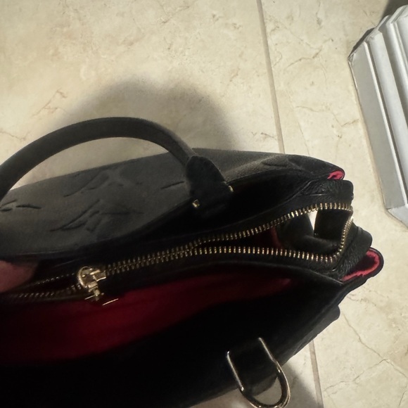 Stylish good quality well made pre-owned leather bag purse black,  made in China - Picture 7 of 13